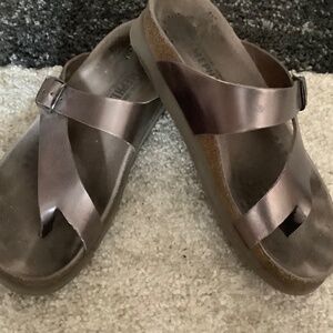 Euro size 37 purple metallic Mephisto sandal